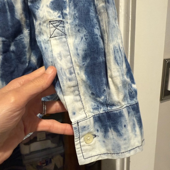 Lovely EUC Michael Kors long sleeve a id wash style denim shirt - Picture 4 of 5